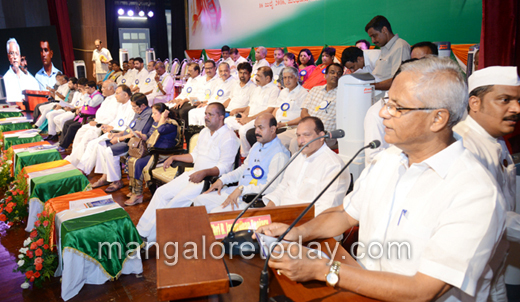 Congress Convention at Town Hall 1